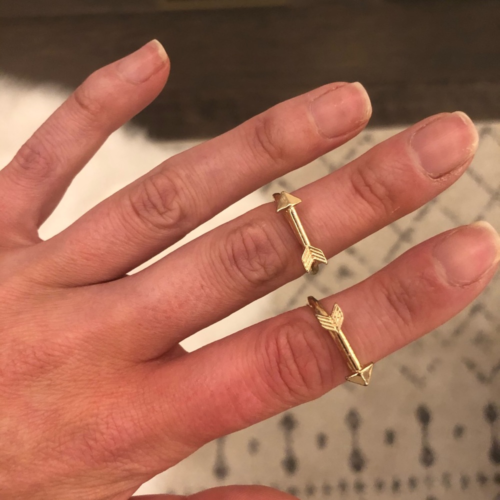 Gold arrow midi ring set